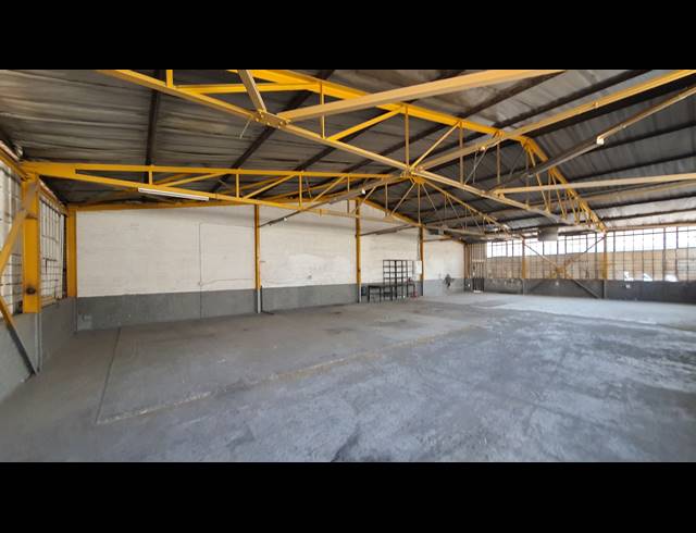 285M² WAREHOUSE TO LET IN SPARTAN